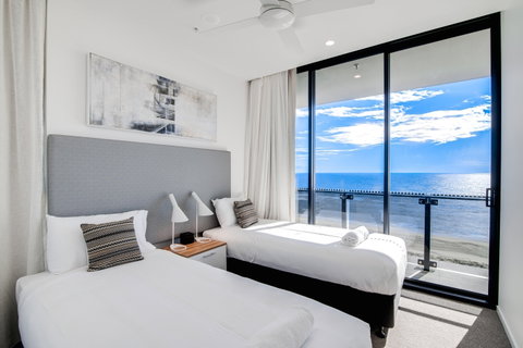 Iconic Kirra Beach Resort - Accommodation Brunswick Heads 1