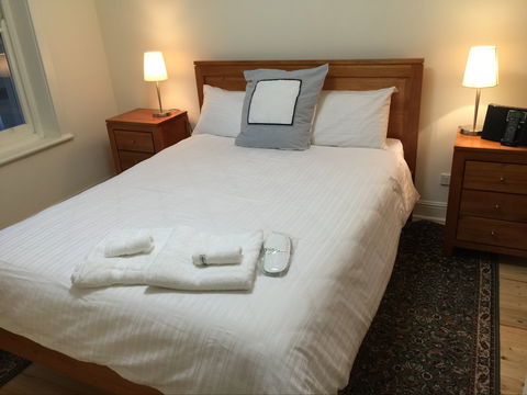 MacDonnell House, Naracoorte - Accommodation Brunswick Heads 2