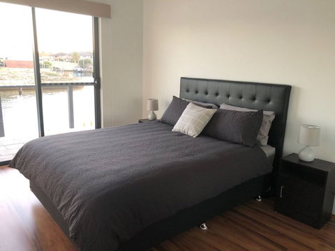 Port Bouvard Retreat - Large Family Friendly Canal Home With Private Jetty - Accommodation Brunswick Heads 1