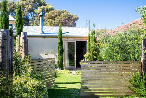 Trader Jack's - Accommodation Brunswick Heads 1