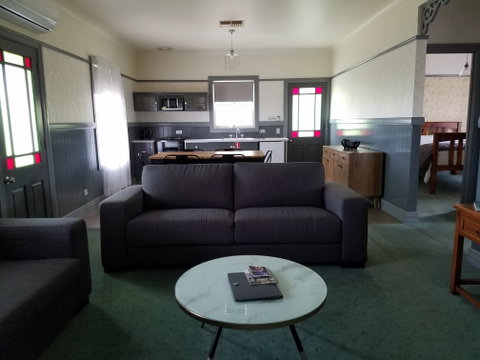Wagga Wagga Country Cottages - Accommodation Brunswick Heads 0