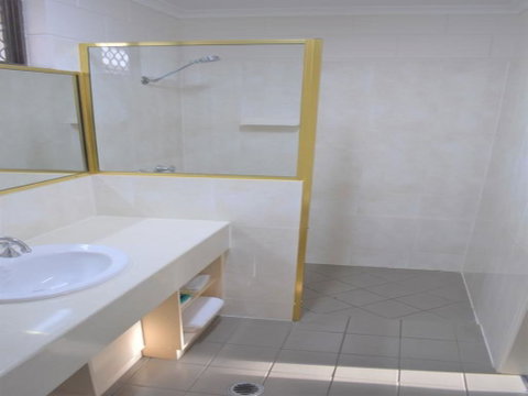 Best Western Bundaberg City Motor Inn - Accommodation Brunswick Heads 2
