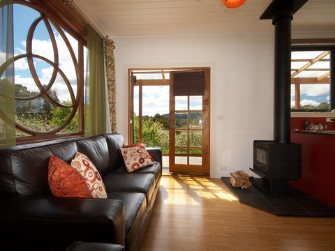 Elvenhome Farm Cottage - Accommodation Brunswick Heads 0