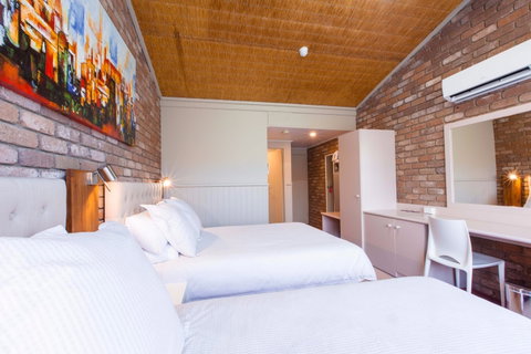 Farnham Court Motel - Accommodation Brunswick Heads 2