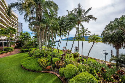 Hilton Cairns - Accommodation Brunswick Heads 1