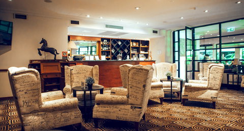 Holiday Inn Warwick Farm - Accommodation Brunswick Heads 2