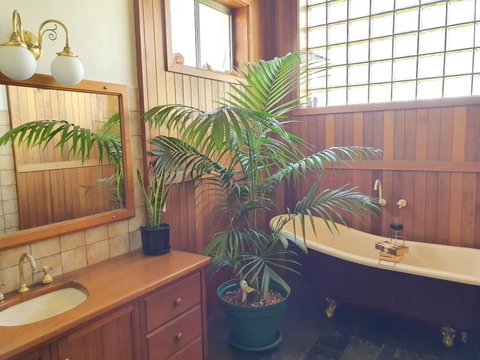 Karno House Mount Gambier - Local Heritage Listed - Accommodation Brunswick Heads 1