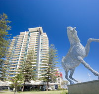 Mantra Broadbeach On The Park - Accommodation Brunswick Heads