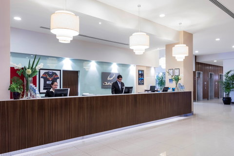 Oaks Glenelg Plaza Pier Suites - Accommodation Brunswick Heads 1