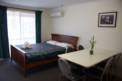 Warrnambool Holiday Park And Motel - Accommodation Brunswick Heads 1