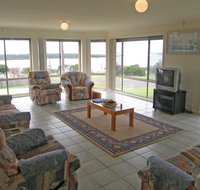 Water View House - Accommodation Brunswick Heads
