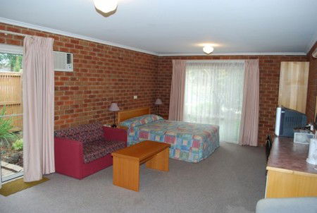 Inverloch Central Motor Inn - Accommodation Brunswick Heads 3