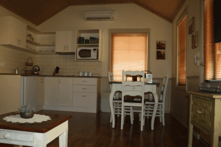 Autumn Affair Cottages  - Accommodation Brunswick Heads 3