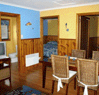 Bicheno's Gallery and Apartments - Accommodation Brunswick Heads