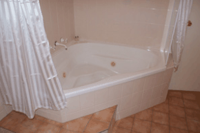 Burke  Wills Motor Inn - Accommodation Brunswick Heads