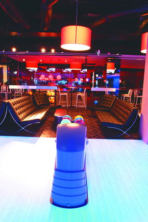 Strike Bowling Bar - EQ - Accommodation Brunswick Heads 3