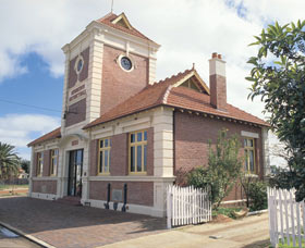 Merredin Town Hall - Accommodation Brunswick Heads 0