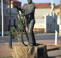 Miners Monument - Accommodation Brunswick Heads