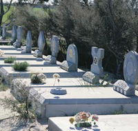 Corrigin Dog Cemetery - Accommodation Brunswick Heads