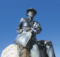Paddy Hannans Statue - Accommodation Brunswick Heads
