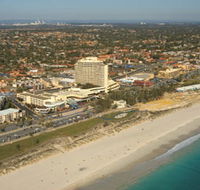 Scarborough Beach - Accommodation Brunswick Heads