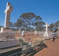Old Pioneer Cemetery Coolgardie - Accommodation Brunswick Heads