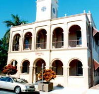 Mackay Town Hall - Accommodation Brunswick Heads