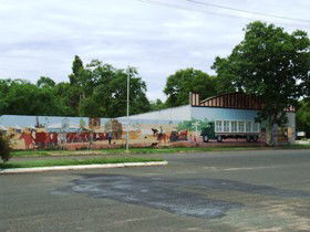 Augathella Murals - Accommodation Brunswick Heads 0