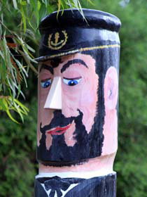 Maryboroughs Bollards - Accommodation Brunswick Heads 0