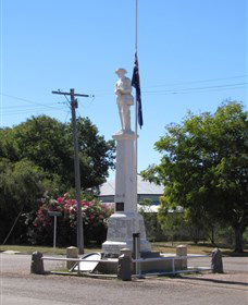 Aramac War Memorial - Accommodation Brunswick Heads 0