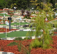 18 Hole Mini Golf - Club Husky - Accommodation Brunswick Heads