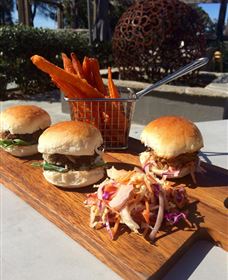 Hollydene Estate Wines And Vines Restaurant - Accommodation Brunswick Heads 4