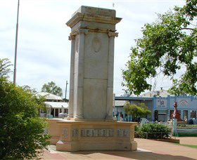 Charleville War Memorial - Accommodation Brunswick Heads 0