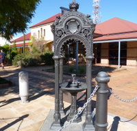 Witcombe Fountain - Accommodation Brunswick Heads