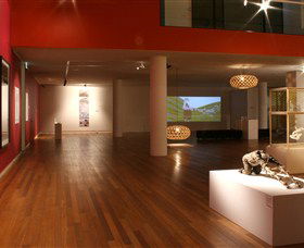 Wagga Wagga Art Gallery - Accommodation Brunswick Heads 2