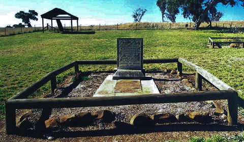 Yuranighs Aboriginal Grave Historic Site - Accommodation Brunswick Heads 0