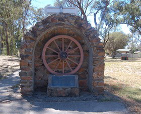 Jindera Pioneer Cairn - Accommodation Brunswick Heads 0