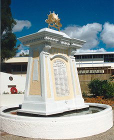 Beenleigh War Memorial - Accommodation Brunswick Heads 1