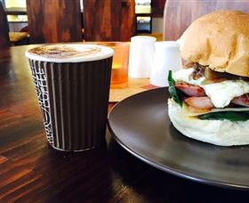 Edgey's Manor - Accommodation Brunswick Heads 6