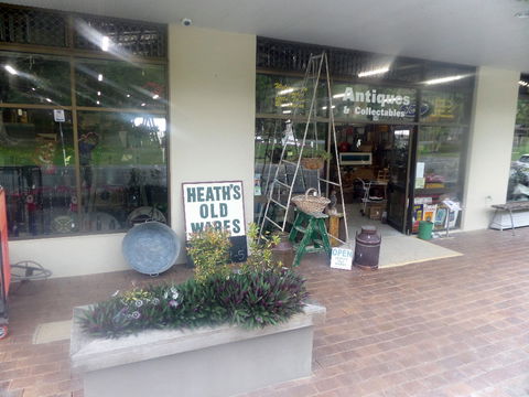 Heaths Old Wares, Collectables & Industrial Antiques - Accommodation Brunswick Heads 10