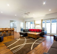 The Retreat Port Stephens - Accommodation Brunswick Heads
