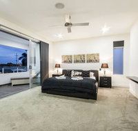 The Grand Broadbeach - Vogue Holiday Homes - Accommodation Brunswick Heads