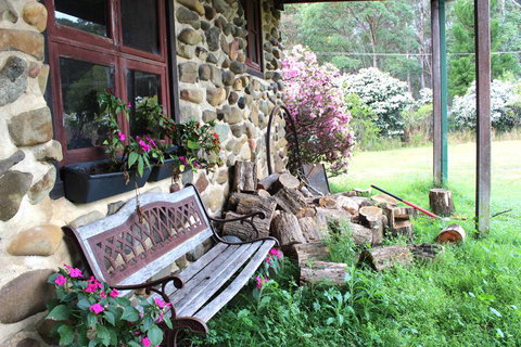 Rossiters’ Paintings - Accommodation Brunswick Heads 3