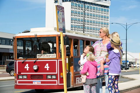 Fremantle Hop-On Hop-Off Tram Tour - Accommodation Brunswick Heads 3