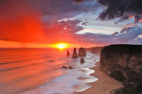 Great Ocean Road Tour With Instagram Sunset Views At 12 Apostles From Melbourne - Accommodation Brunswick Heads 7