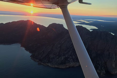 Freycinet Peninsula Or Wineglass Bay Scenic Flight - Accommodation Brunswick Heads 1