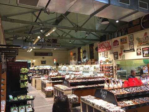 Adelaide Hills And Hahndorf Tour From Adelaide With Wine And Cheese Tasting - Accommodation Brunswick Heads 3