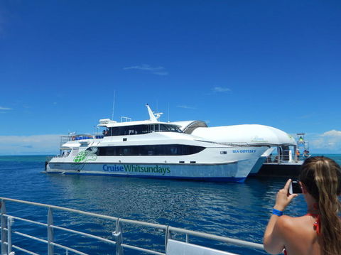 Great Barrier Reef Day Cruise To Reefworld - Accommodation Brunswick Heads 4