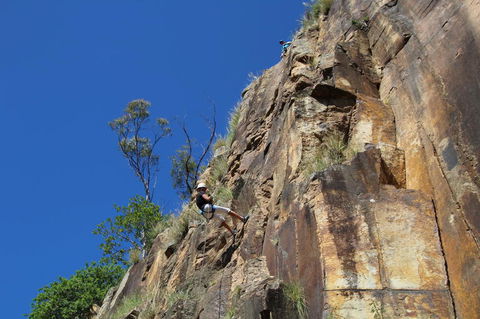 Abseiling The Kangaroo Point Cliffs In Brisbane - Accommodation Brunswick Heads 2