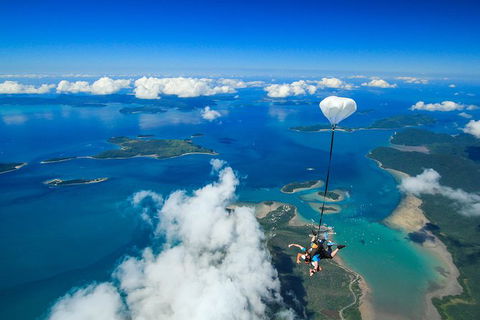 Airlie Beach Tandem Skydive - Accommodation Brunswick Heads 4